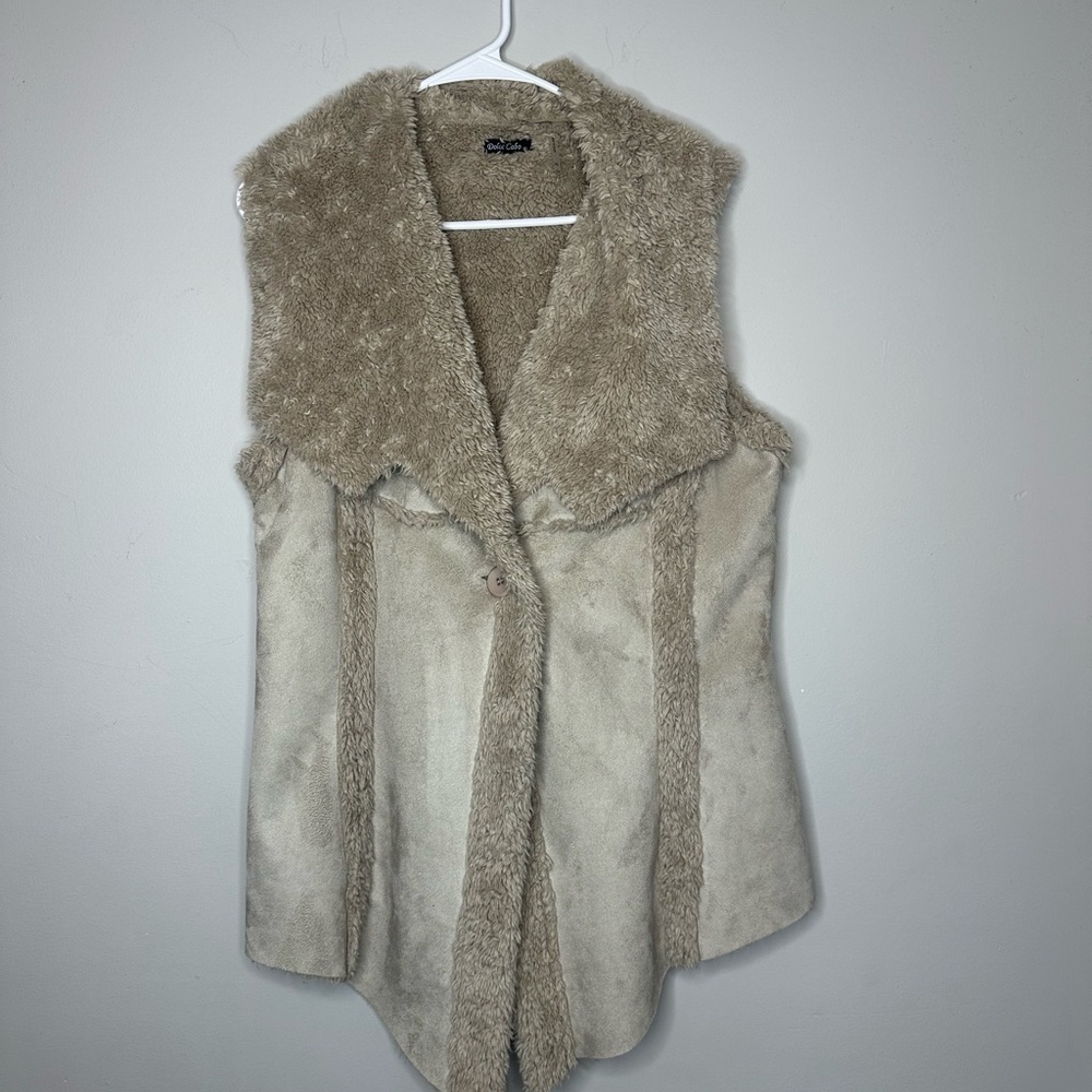 Dolce Cabo Faux Fur Beige Suede Vest Womens size XL